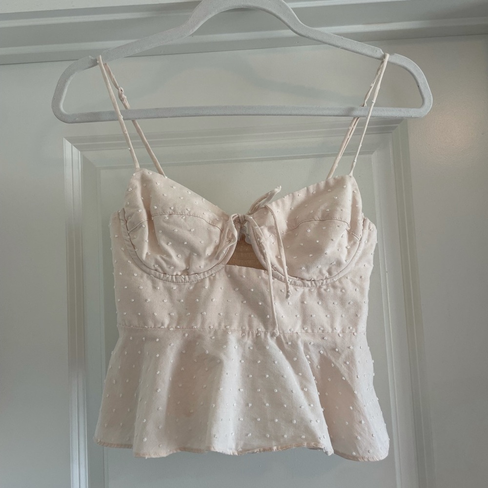 Olivaveous Light pink polka dot top